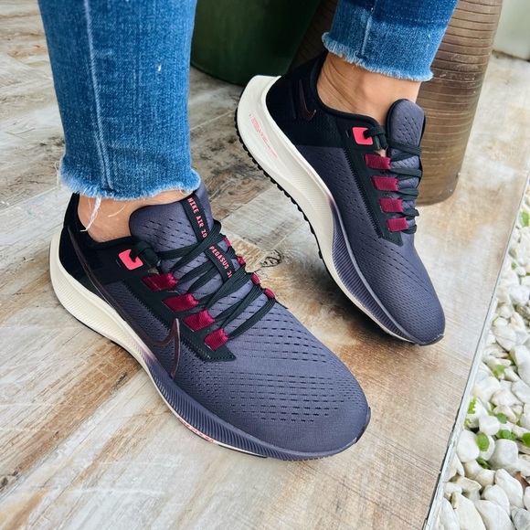 🏄🏻‍♀️Nike Air Zoom Pegasus 38 Running Shoe🏄🏻‍♀️New - Picture 1 of 9